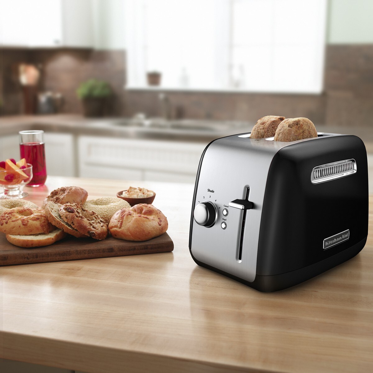 2-Slice Toaster with manual lift lever - Onyx Black - Image 2