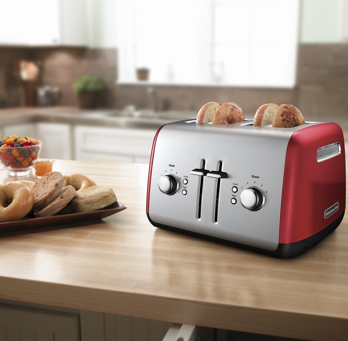 4-Slice Toaster with Manual High-Lift Lever - Empire Red - Image 3
