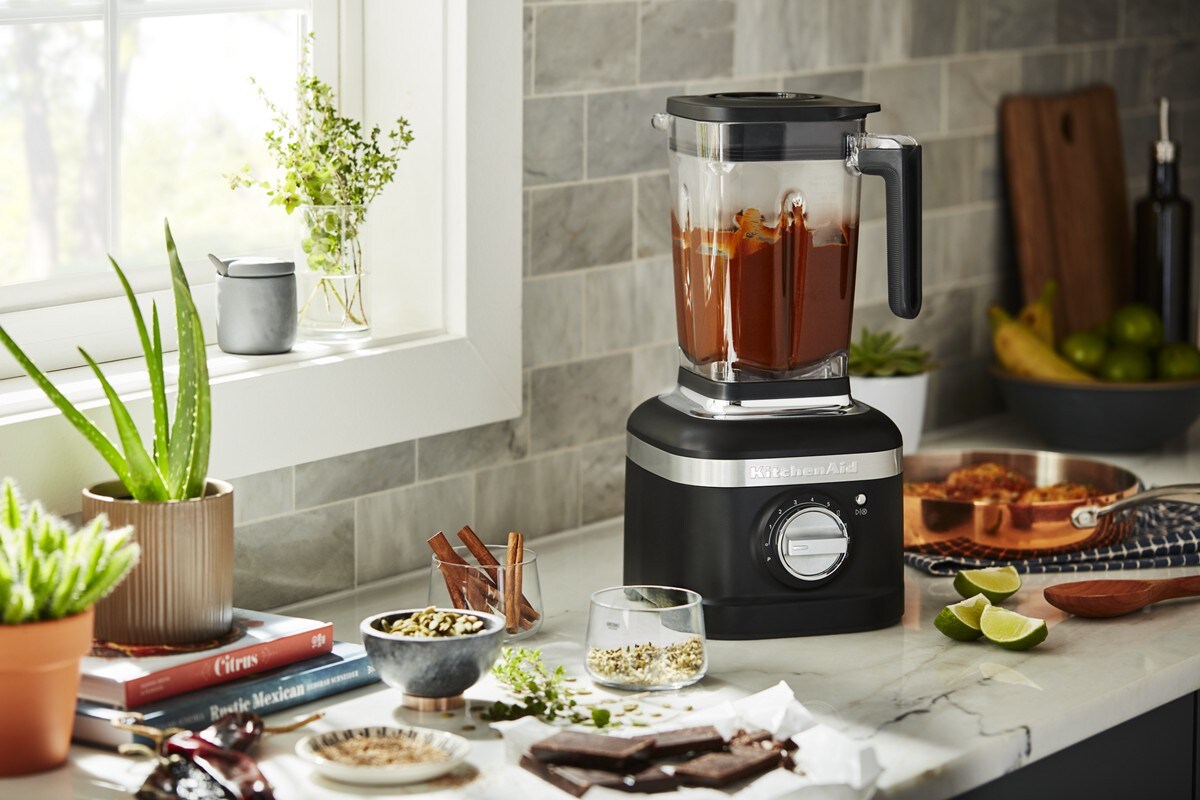 K400 Blender with 16- & 56-oz Jars - Black Matte - Image 6