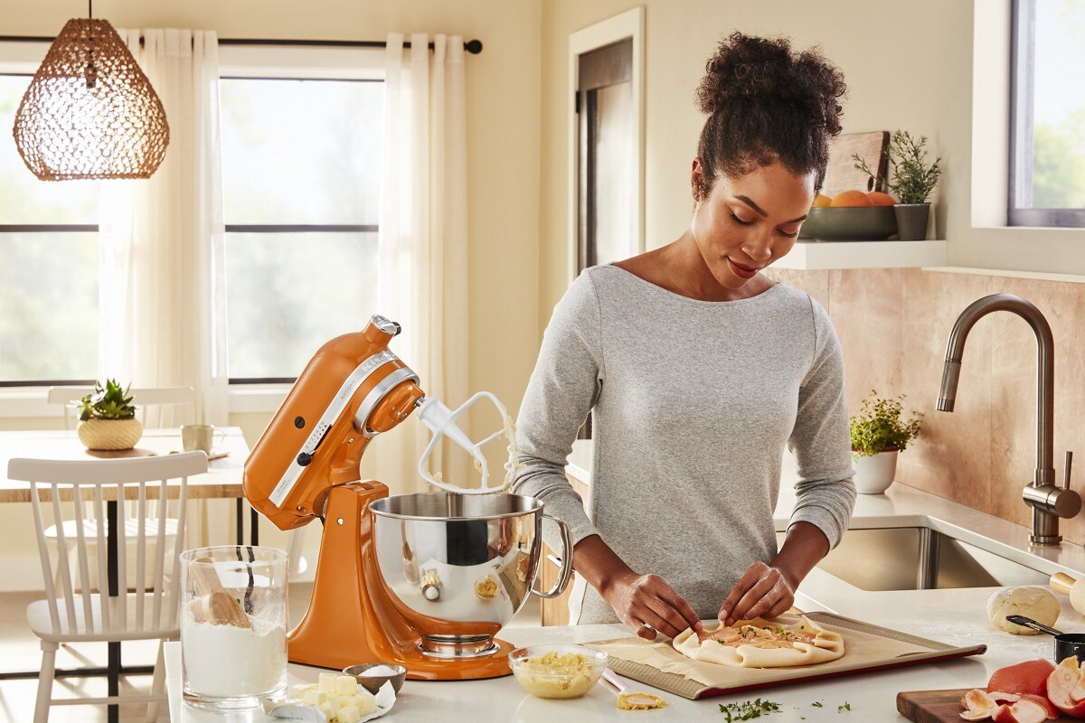 2021 Color of the Year Honey Stand Mixer - Image 6