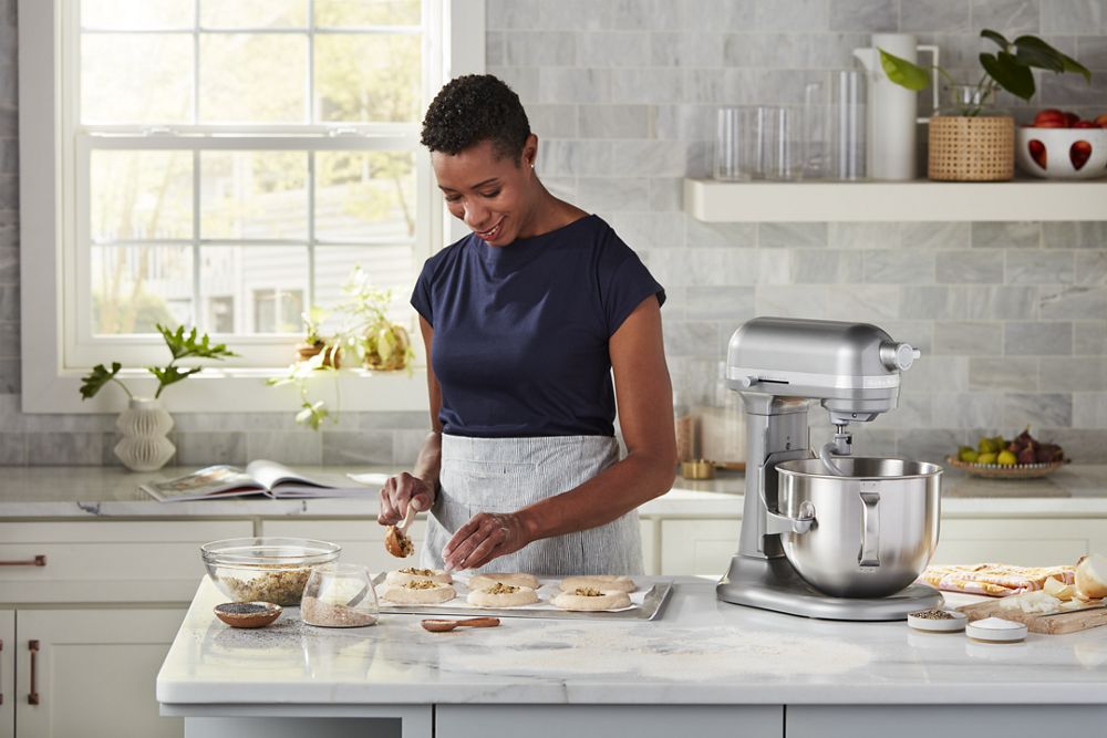 KitchenAid® 7 Quart Bowl-Lift Stand Mixer - Contour Silver - Image 7