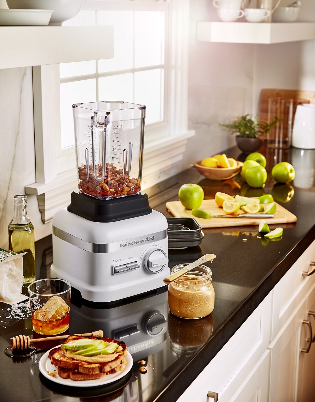 Refurbished High Performance Series Blender - Matte White - Image 4